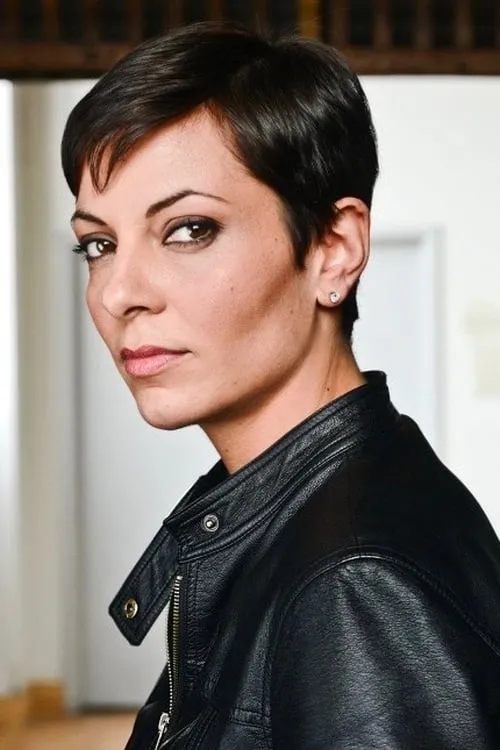 Kristen Bone ha trabajado con Olympia Lukis en 1 ocasiones