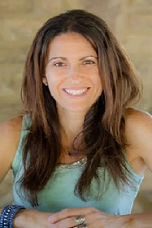 Phil Holliday ha trabajado con Omaima S. en 1 ocasiones