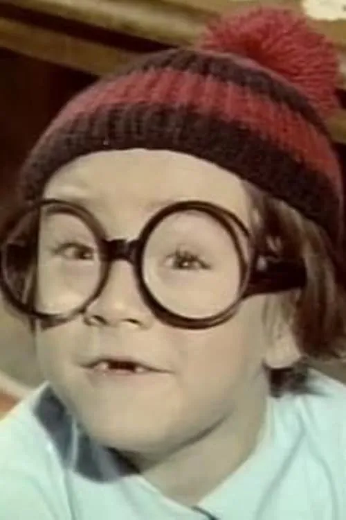 Önder Tekin interpretando a Hüdaverdi