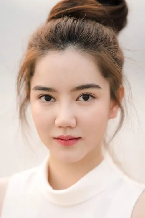 Oranate D. Caballes interpretando a Angsumalin / Hideko