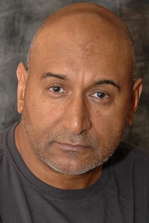 Finneus Egan ha trabajado con Ossie Mair en 1 ocasiones