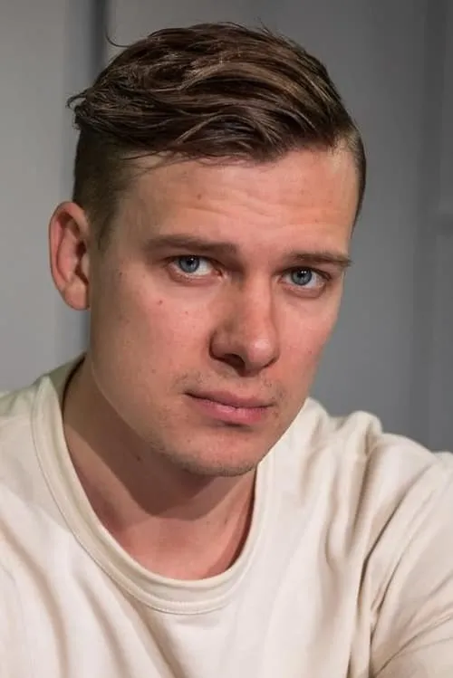 Ott Raidmets interpretando a Valley Joosep