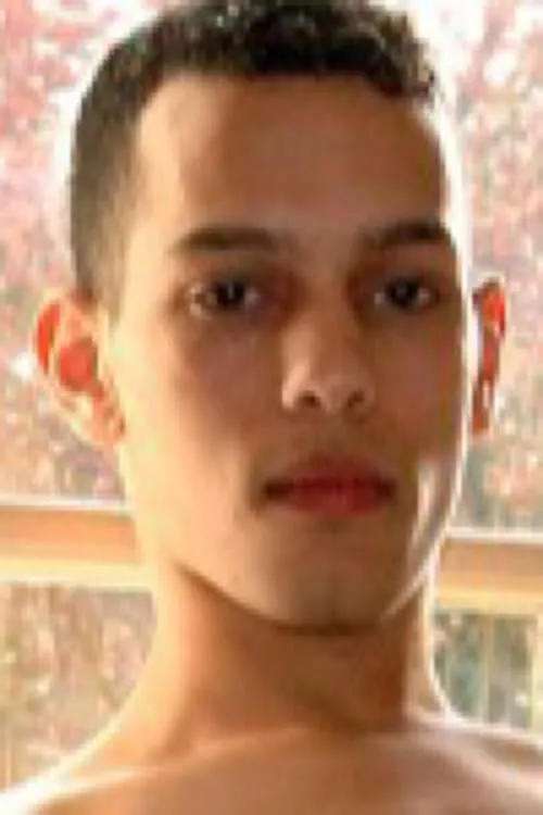 Oualid Alaziz interpretando a