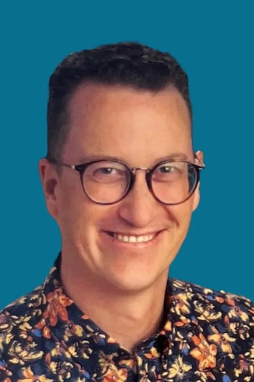 Zakk MacDonald ha trabajado con Owen Chan en 1 ocasiones