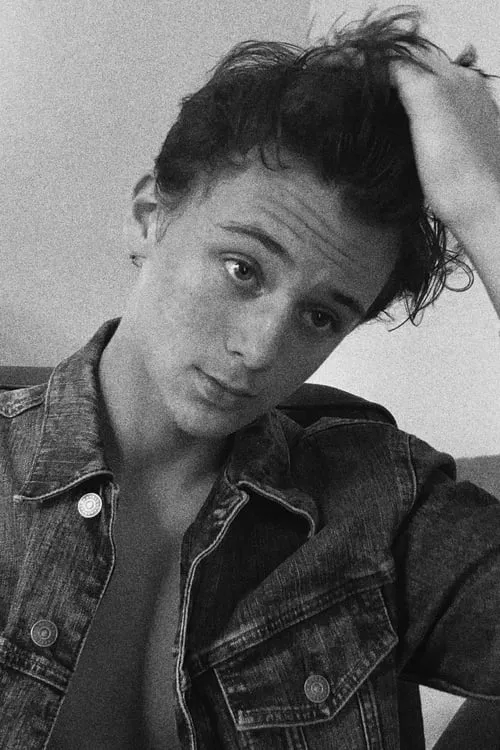 Andrew Douglas ha trabajado con Owen Fortner en 1 ocasiones