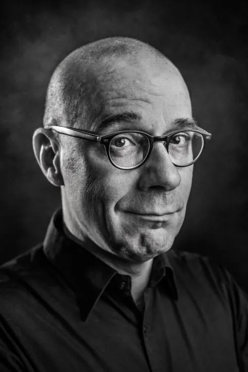 Owen Schumacher interpretando a Malle Pietje