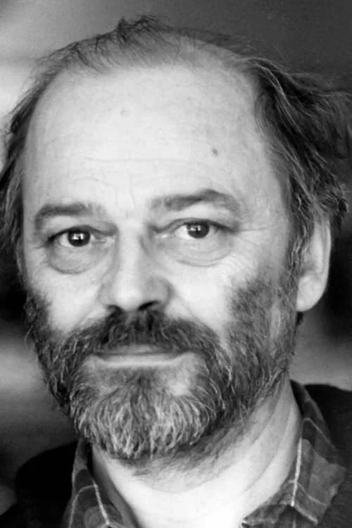 Paavo Pentikäinen — personaje: Esa Herneinen