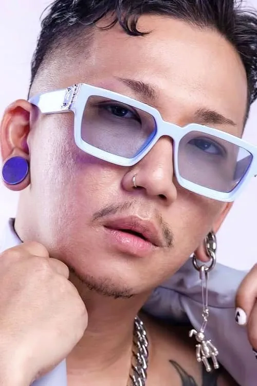 แจ๊ส ชวนชื่น interpretando a Jazz