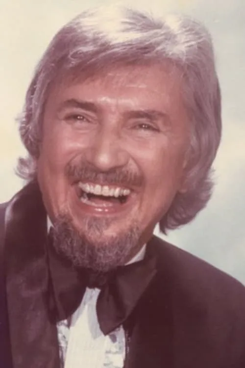 Foto de perfil del actor Page Cavanaugh en el reparto