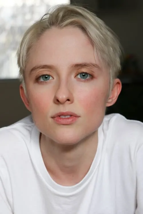 Paige Emerson interpretando a Farryn