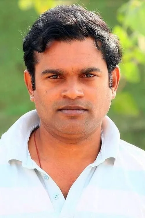 Pammi Sai interpretando a