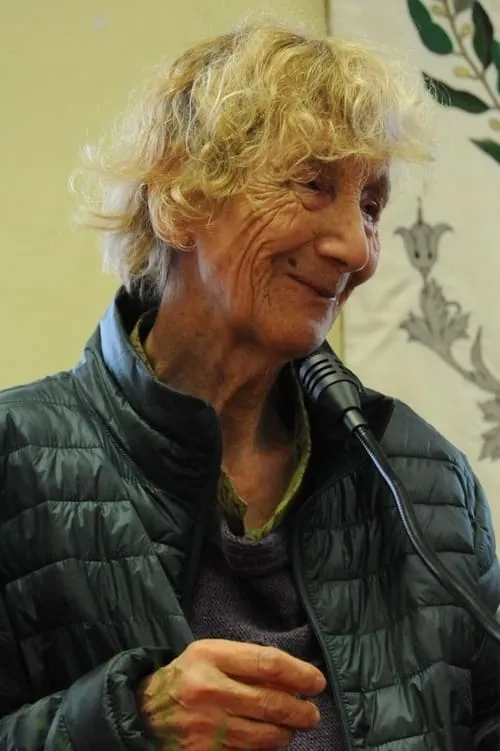 Paola Mazzetti interpretando a Herself