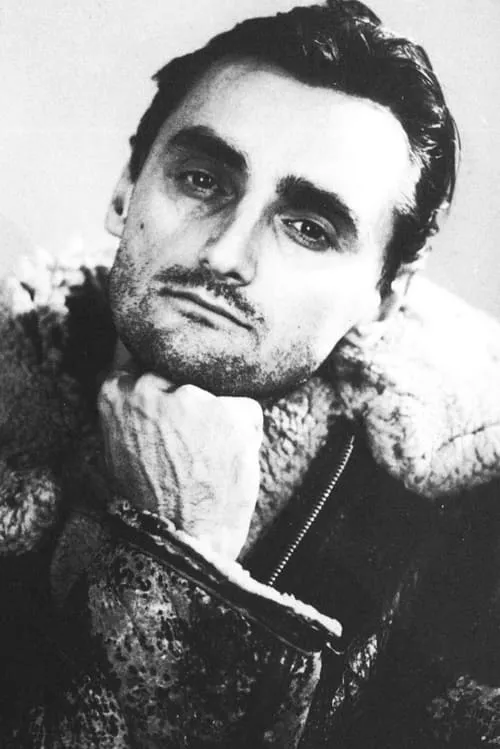 Paolo Bacchi interpretando a 