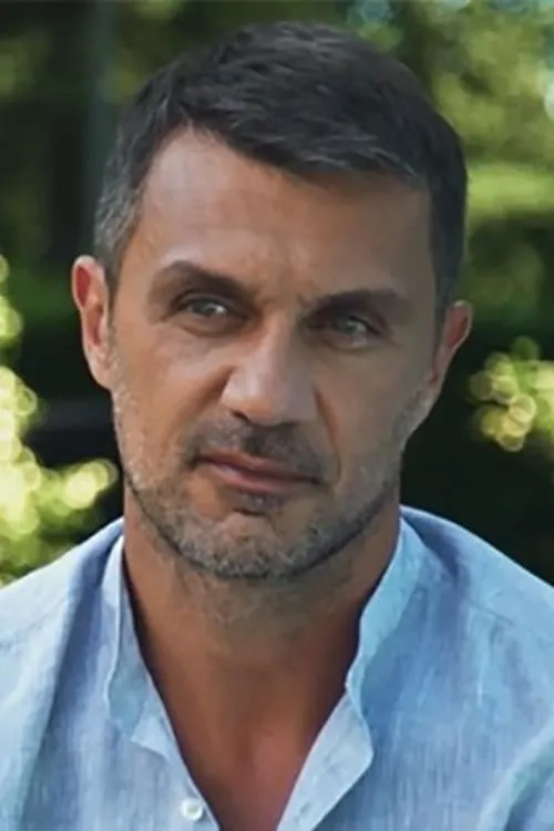 Paolo Maldini interpretando a Paolo Maldini