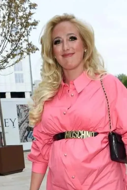 Paris Fury — personaje: Self