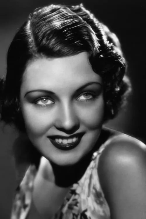 Patricia Farley interpretando a Kitty