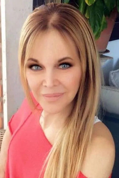 Patricia Sarán interpretando a Victoria