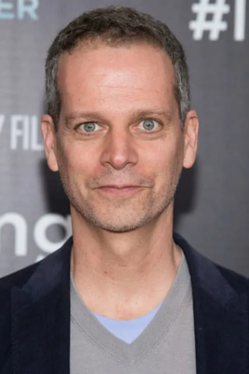 Patrick Breen interpretando a Guard