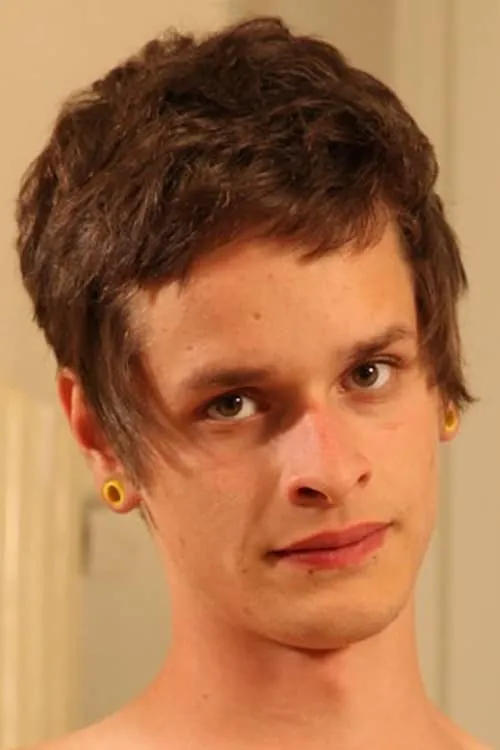 Patrick Sweet interpretando a