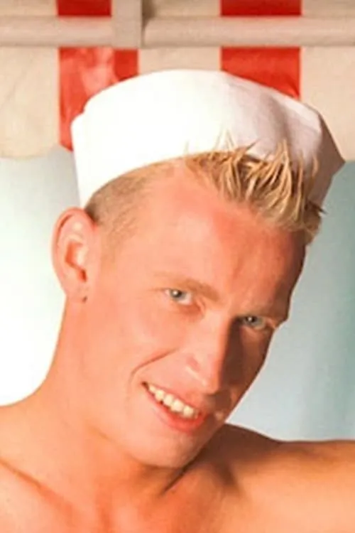 Patrik Ekberg interpretando a