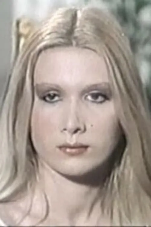 Patrizia Predan interpretando a Orgy Participant