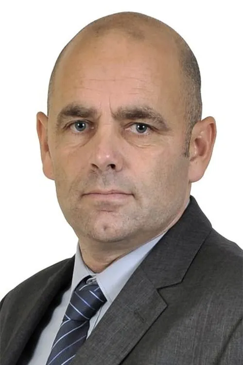 Lydia Piechowiak ha trabajado con Paul Blackwell en 1 ocasiones