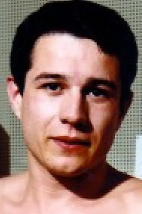 Paul Chaval interpretando a