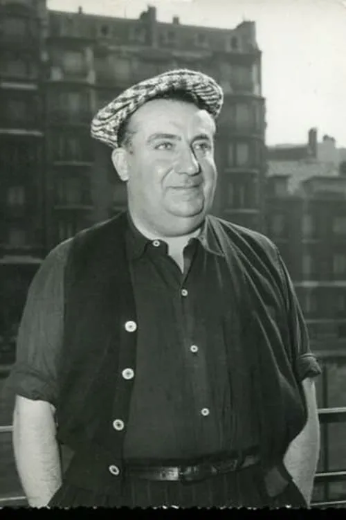 Paul Dullac interpretando a Félix Escartefigue