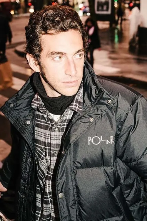 Pontus Alv ha trabajado con Paul Grund en 4 ocasiones