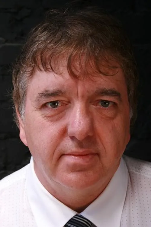 Andrew Ayodele Oyeneyin ha trabajado con Paul J. Dove en 1 ocasiones