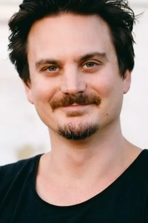 Malcolm Yates ha trabajado con Paul Komadina en 1 ocasiones