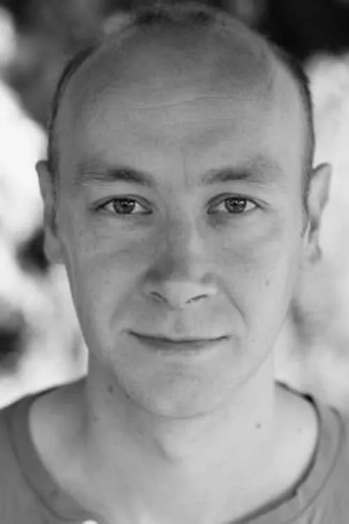 Daisy Head ha trabajado con Paul Lancaster en 1 ocasiones