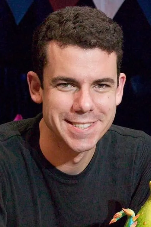 Daniel James ha trabajado con Paul McGinnis en 2 ocasiones