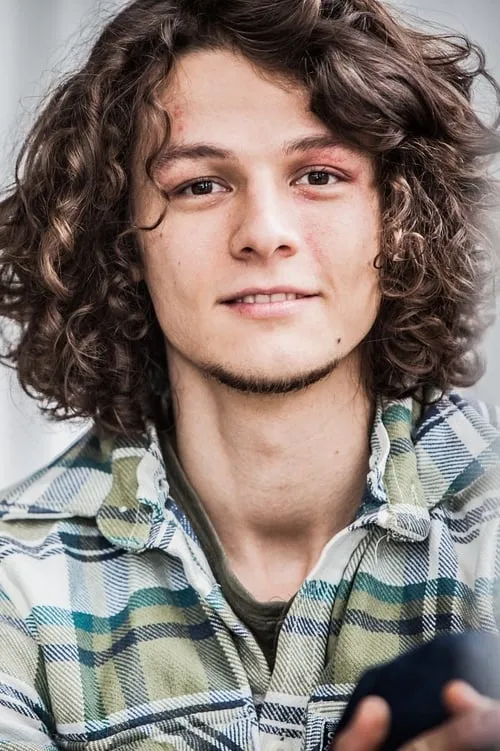 Paul Schlösser interpretando a Marian