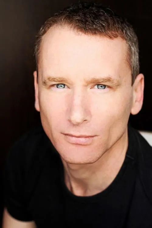 Paul Thomas Lewis — personaje: Custard