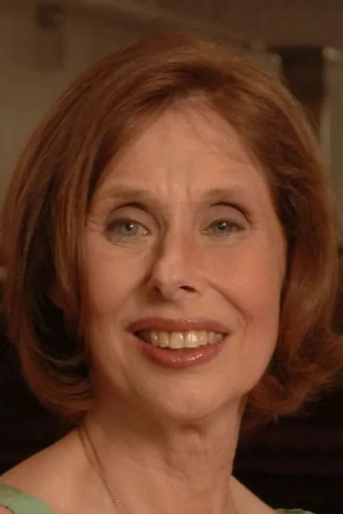 Paula Jacobs interpretando a Mrs Gogarty