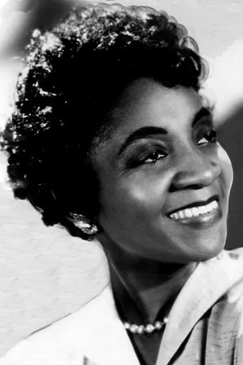 Paulene Myers interpretando a Constance Riley