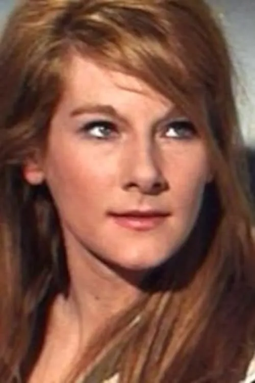 Pauline Munro interpretando a Melanie Anderson