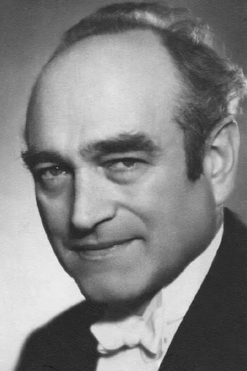 Pavel Ludikar interpretando a