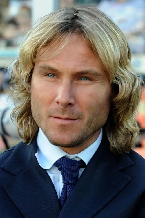 Pavel Nedved interpretando a Himself