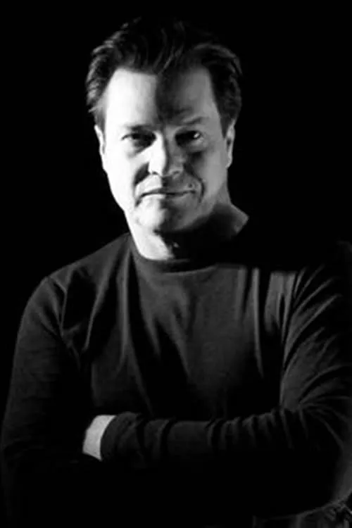 Pedro Mari Sánchez interpretando a