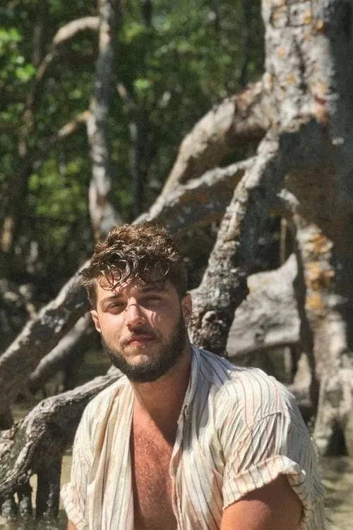 Pedro Toscano interpretando a