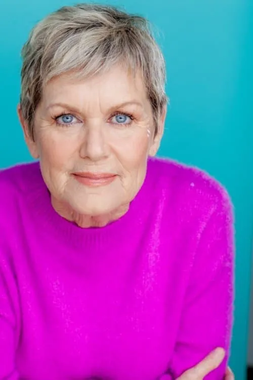 Ithica Tell ha trabajado con Peggy Etra en 1 ocasiones