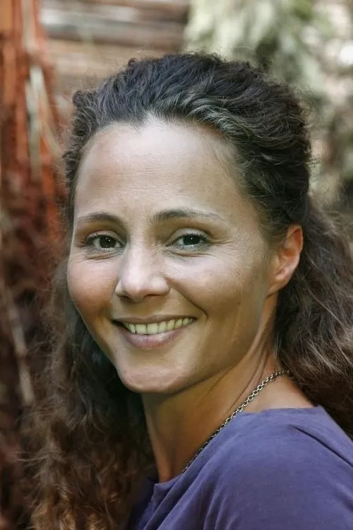 Peggy Jane de Schepper interpretando a Helen