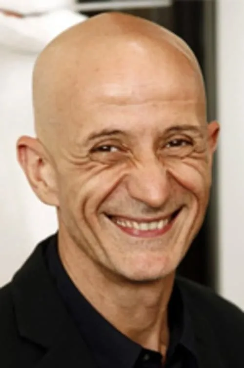 Peppe Servillo interpretando a Gianni