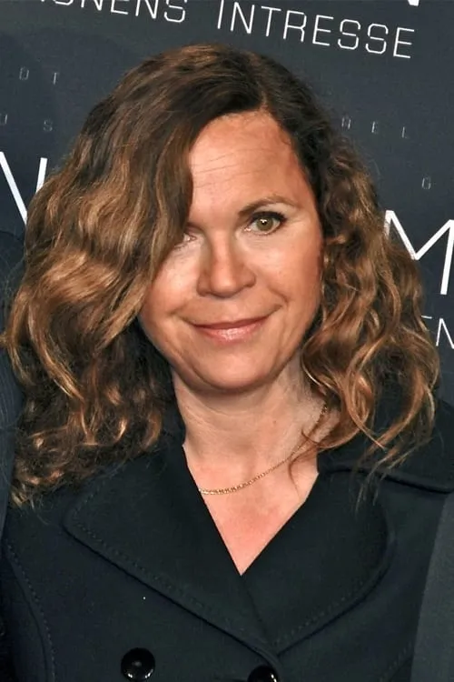 Pernilla Oljelund interpretando a The Mother (voice)