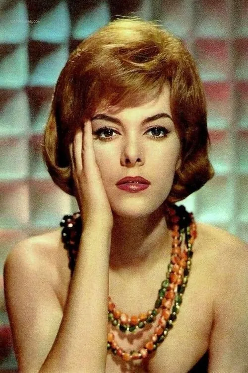 Perrette Pradier interpretando a Madame Purpur (voice)