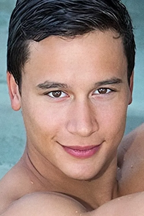 Perry interpretando a (archive footage)