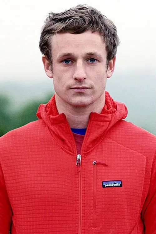 Pete Whittaker interpretando a Self