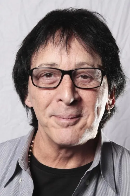 Matthew Walters ha trabajado con Peter Criss en 1 ocasiones